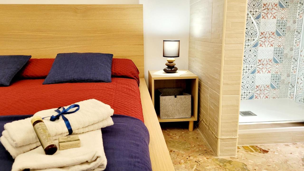 Zanzi 'S Charming Rooms Avola Eksteriør billede